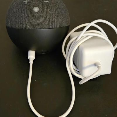 Amazon Echo Dot 4th Generation Model: B7W64E