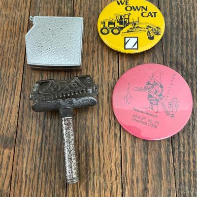 Vintage Star shaver and buttons