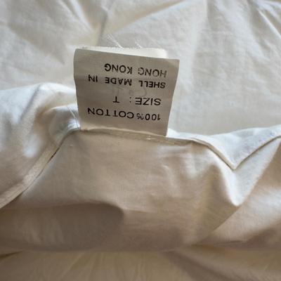 UB1025 Pair of Twin Pacific Coast Down Comforters