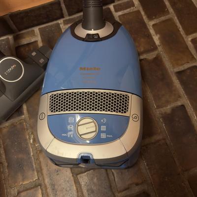 K1026 Miele Complete C2 Hardfloor Vacuum