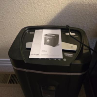 Aurora AU1210MA Paper Shredder with Manual