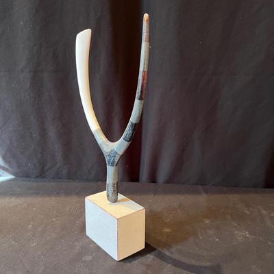 Sean O’Meallie Wishbone Sculpture (LR-RG)