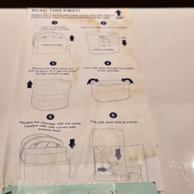 Janibelt Akord Trash Container with Several Boxes of Liners