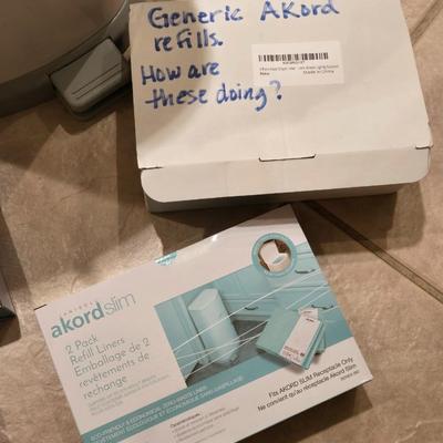 Janibelt Akord Trash Container with Several Boxes of Liners