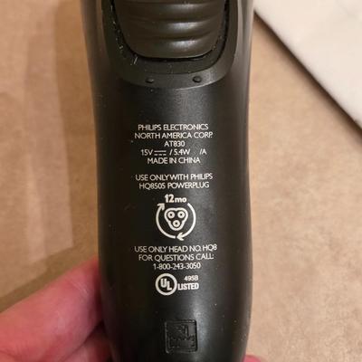 Norelco Aquatec Electric Razor