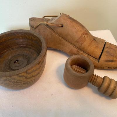 Wooden bowl, nut cracker and show form