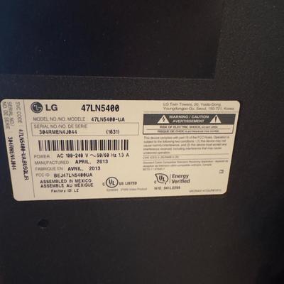 O1031 LG 47” Flatscreen Television with Sony CD/DVD Player