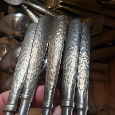 Hammered Handle Flatware Set (K-MK)