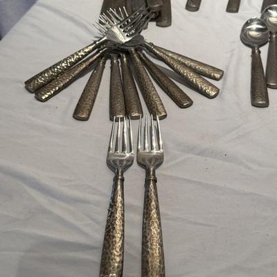 Hammered Handle Flatware Set (K-MK)
