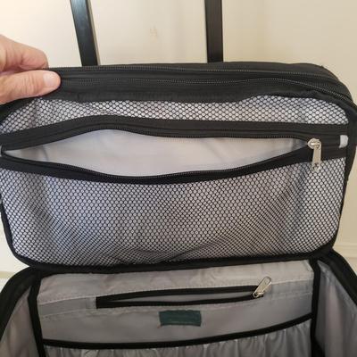 Hammacher Schlemmer Under Seat Rolling Carry-On Bag (D-KD)