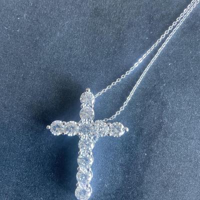 5.5 Carat Moissanite Cross Pendant Chain Necklace