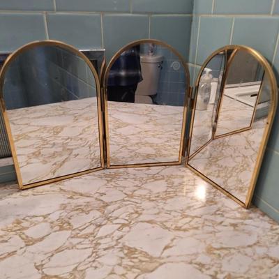 Rounded Folding Tri-mirror