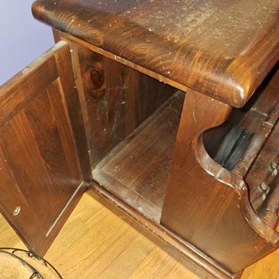 Magazine rack with Storage