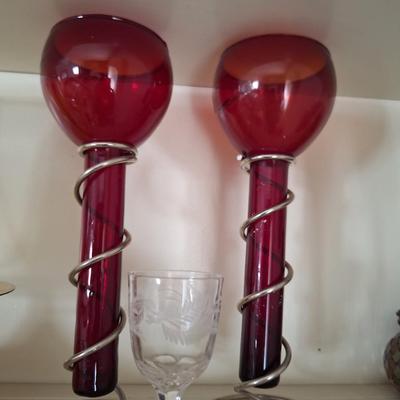 2 red Wine Glasses