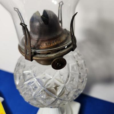 Queen Anne Kerosene Oil Lamp with Chimney & Burner Made in America