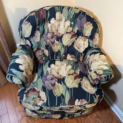 LOT 12: 2 Beautiful Floral Accent Chairs
