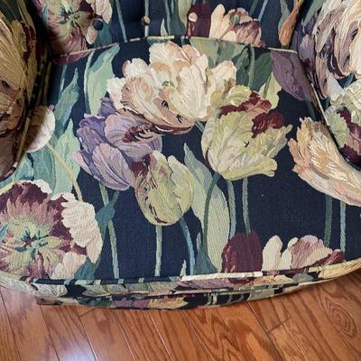 LOT 12: 2 Beautiful Floral Accent Chairs