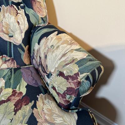 LOT 12: 2 Beautiful Floral Accent Chairs
