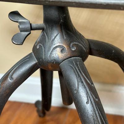 LOT 16: Vintage Victorian Cast Iron Book Stand/Music Stand