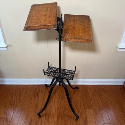 LOT 16: Vintage Victorian Cast Iron Book Stand/Music Stand