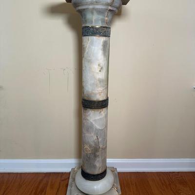 LOT 20: Vintage Marble Pedestal