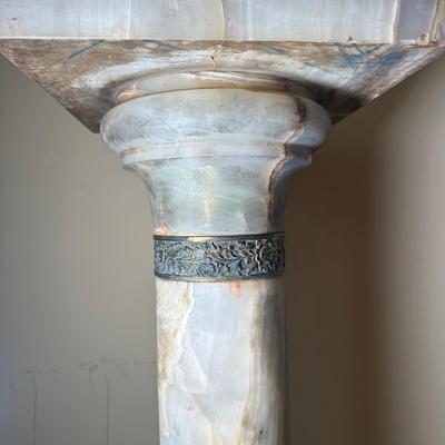 LOT 20: Vintage Marble Pedestal