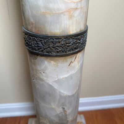 LOT 20: Vintage Marble Pedestal