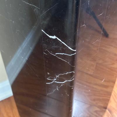 LOT 21: Black Marble Pedestal