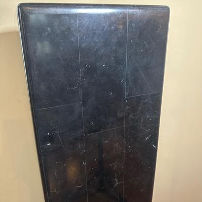 LOT 21: Black Marble Pedestal