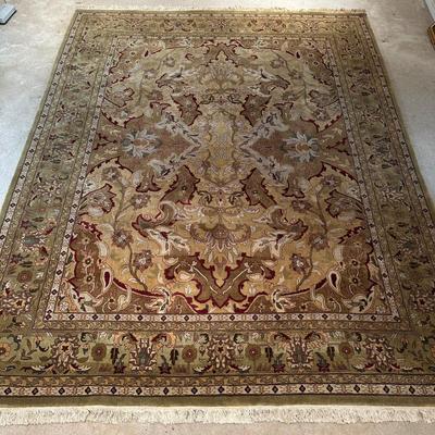 LOT 27: Beautiful Rug 10.5' x 8'