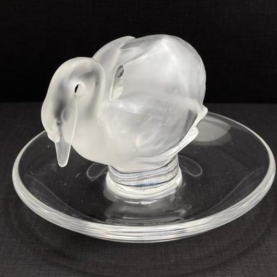 LOT 56: Vintage Lalique France Frosted Swan Ring Dish