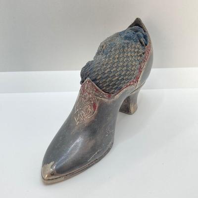 LOT 67: Vintage Sterling Silver Hat Pins & Vintage Silver-Plated Shoe Pin Cushion