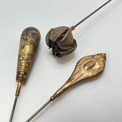 LOT 69: Collection of 5 Vintage Hat Pins & Nippon Hand Painted Hat Pin Holder
