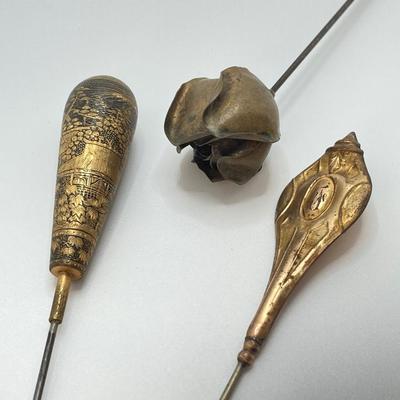 LOT 69: Collection of 5 Vintage Hat Pins & Nippon Hand Painted Hat Pin Holder