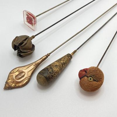 LOT 69: Collection of 5 Vintage Hat Pins & Nippon Hand Painted Hat Pin Holder