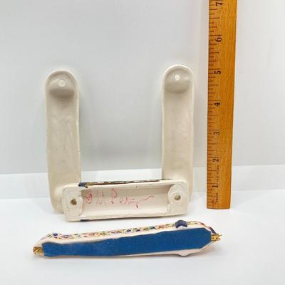 LOT 79: E. Weishoff Numbered Art 051 / 250 "The Great Synagogue of Tunis", Mezuzah Cases, Grace After Meals and Other...