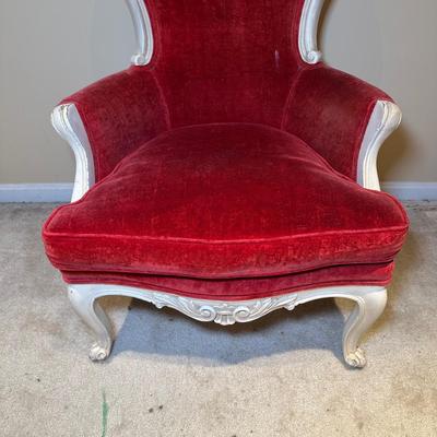 LOT 110: Beautiful Vintage French Louis XV Style Armchairs