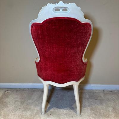 LOT 110: Beautiful Vintage French Louis XV Style Armchairs