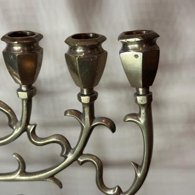 LOT 128: Israel/Jewish Home Decor, Books, Menorah, Yarmulkes & More