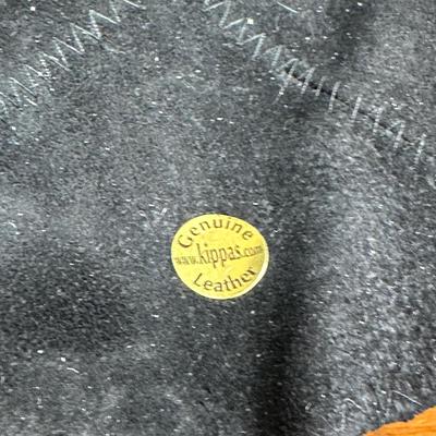 LOT 128: Israel/Jewish Home Decor, Books, Menorah, Yarmulkes & More