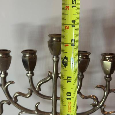 LOT 128: Israel/Jewish Home Decor, Books, Menorah, Yarmulkes & More