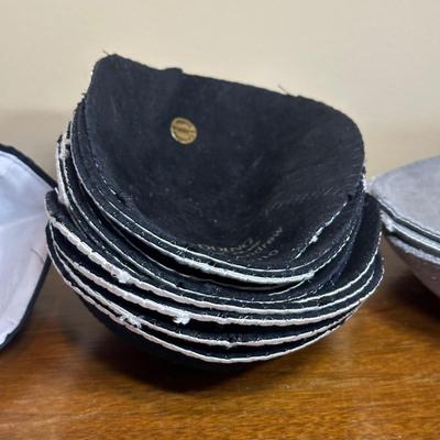 LOT 128: Israel/Jewish Home Decor, Books, Menorah, Yarmulkes & More