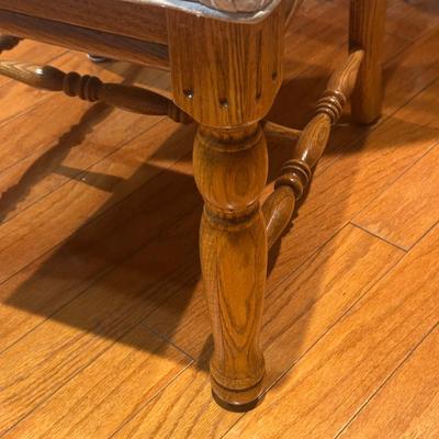 LOT 134: Marble Tulip Table w/ Chairs