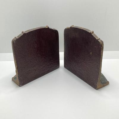 LOT 167: Vintage / Antique Cast Metal Angelus Farmers Praying Couple Bookends