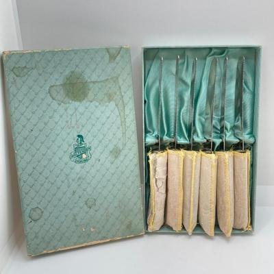 LOT 172: Vintage Set of Six Stainless / Sterling Handled Knives and One Numsen Bros Sterling Banded / Mother of Pearl Handle Knife