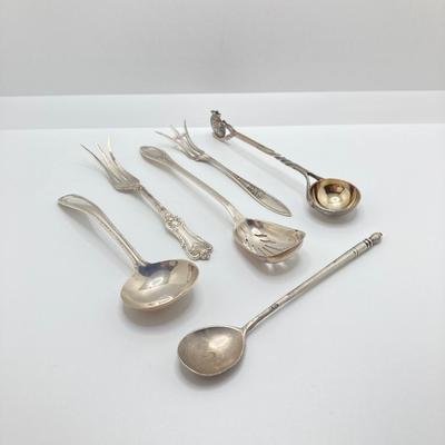 LOT 174: Collection of Sterling Flatware and More - TW 85.49g