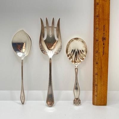 LOT 178: Vintage Sterling Serving Flatware - TW 115.67g