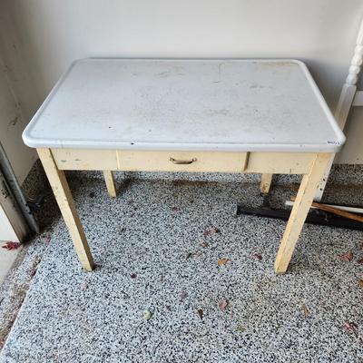 Vintage Enamel Top Farmhouse Table 40x25x31