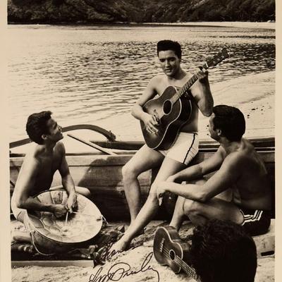 Elvis Presley signed photo