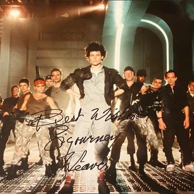 Aliens Sigourney Weaver signed movie photo